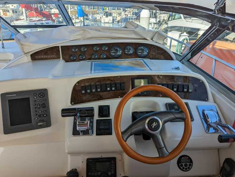 1996 Sea Ray Sundancer 37 ft.