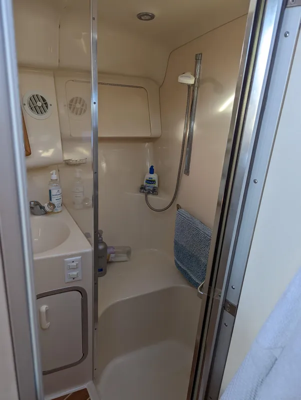 1996 Sea Ray Sundancer 37 ft.