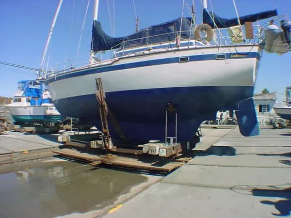1980 Endeavour Center Cockpit Ketch