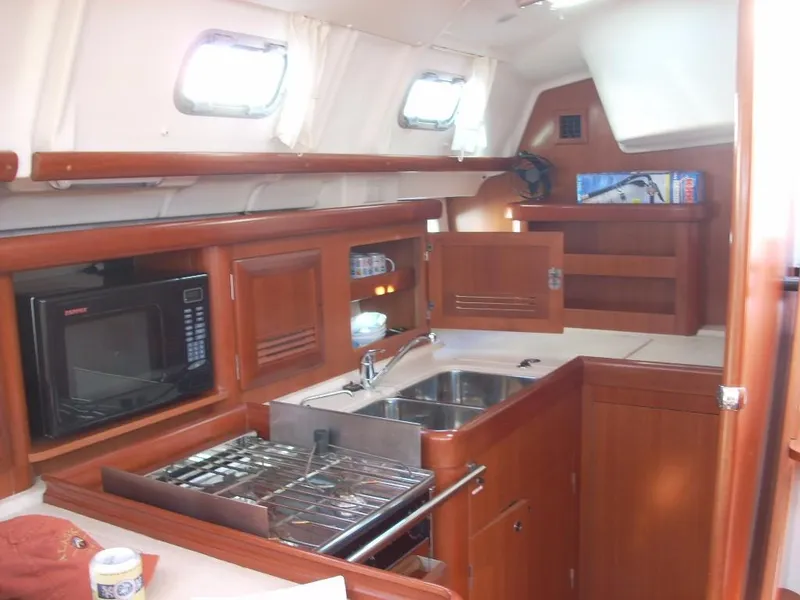 2006 Beneteau 423