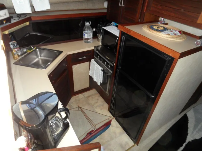 1983 Silverton Motoryacht