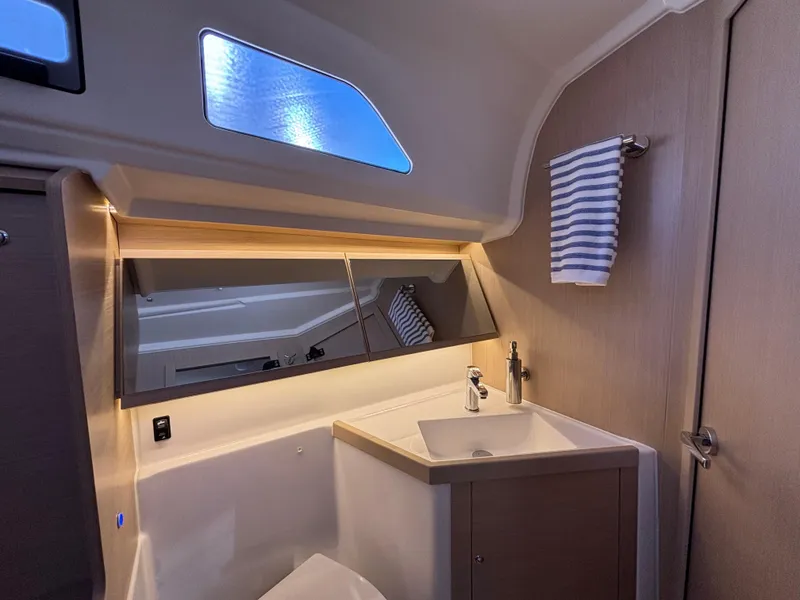 2022 Beneteau Oceanis 40.1