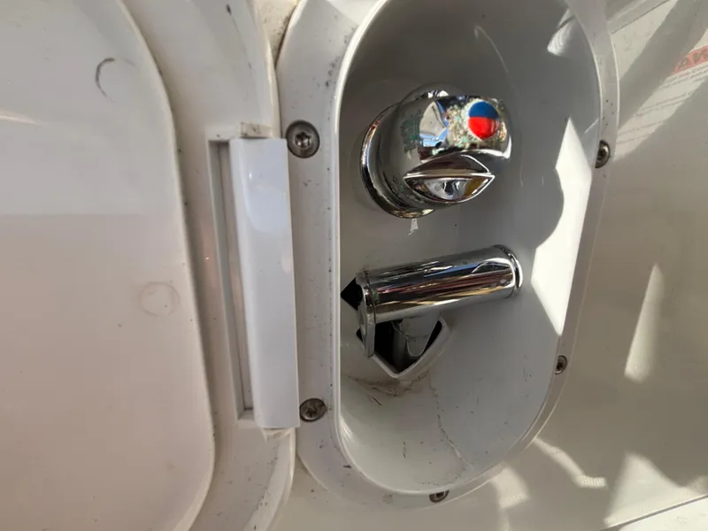 Cockpit Shower-Port