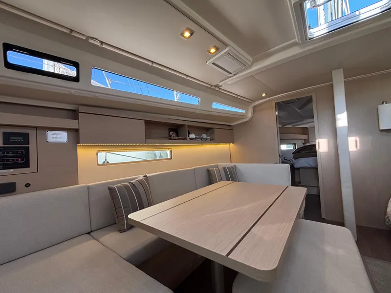 2022 Beneteau Oceanis 40.1
