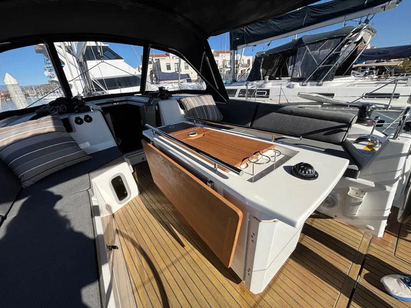 2022 Beneteau Oceanis 40.1