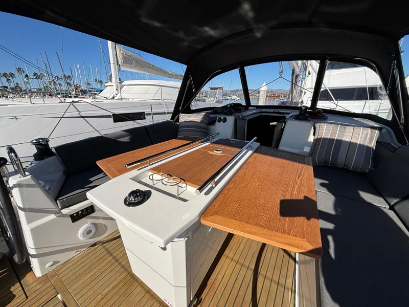 2022 Beneteau Oceanis 40.1