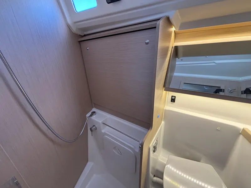 2022 Beneteau Oceanis 40.1