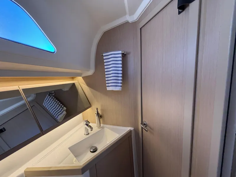 2022 Beneteau Oceanis 40.1