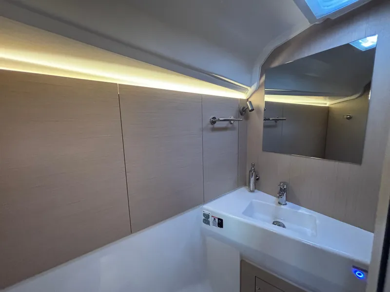 2022 Beneteau Oceanis 40.1