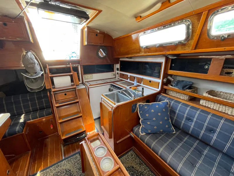 1978 Columbia 10.7