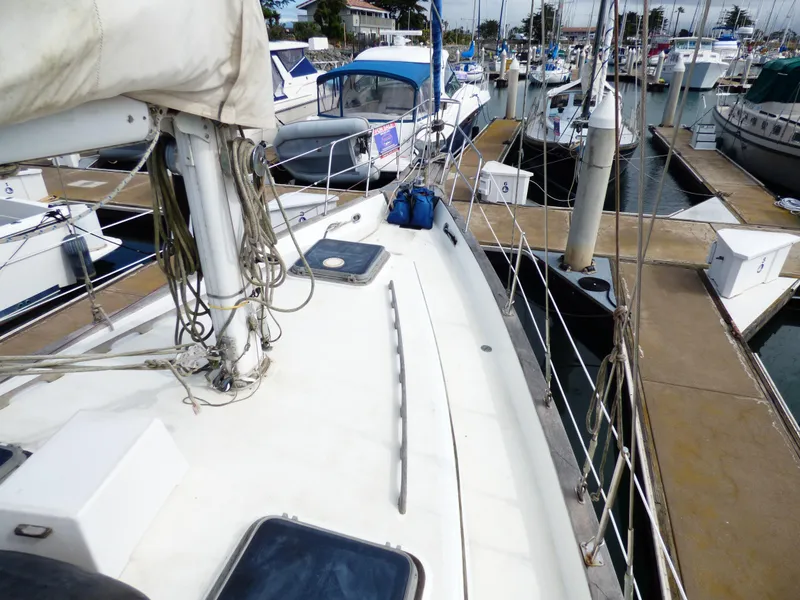 1981 Endeavour 43 Center Cockpit