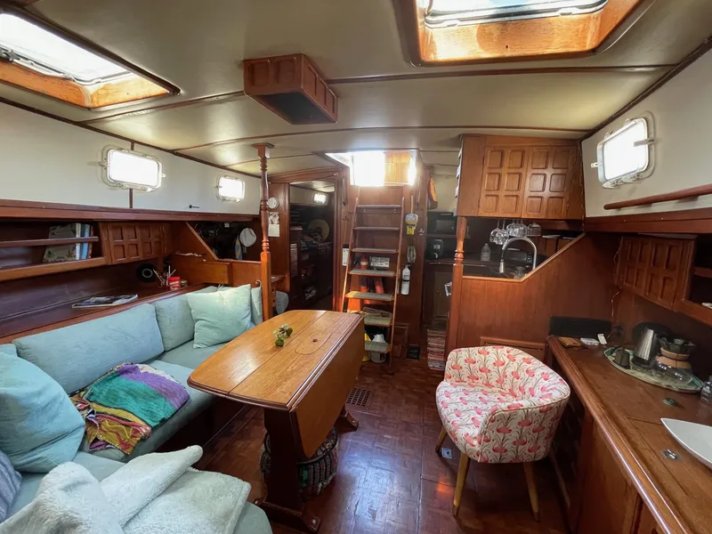 1981 Endeavour 43 Center Cockpit