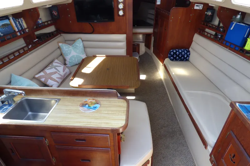 1982 Catalina 30