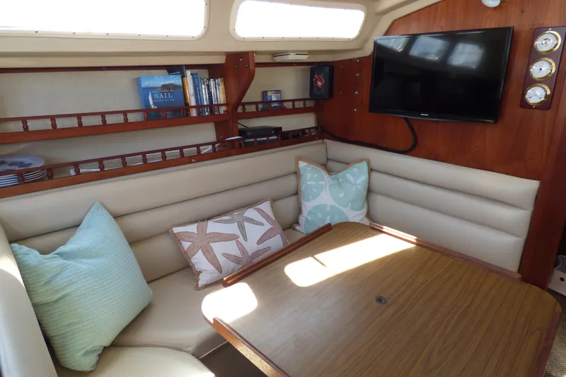 1982 Catalina 30