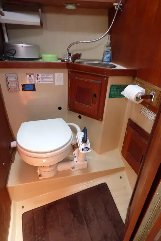 1982 Catalina 30
