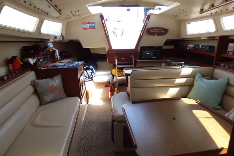 1982 Catalina 30