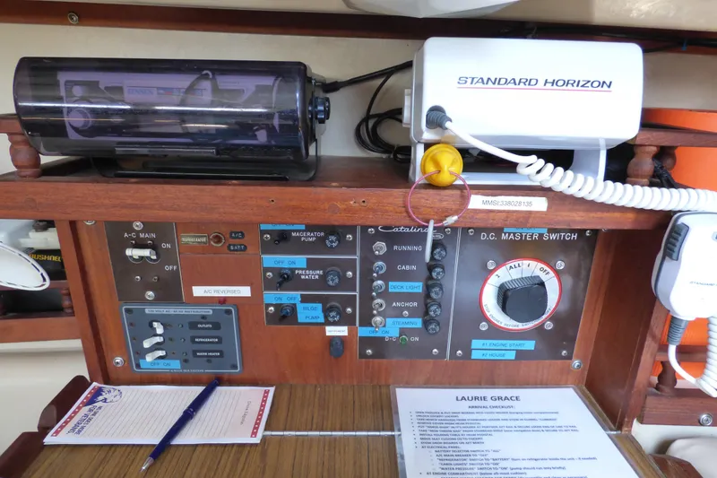 1982 Catalina 30