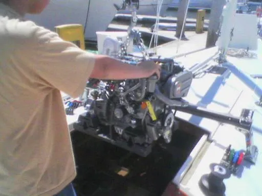 LIFTING NEW YANMAR INATO BOA