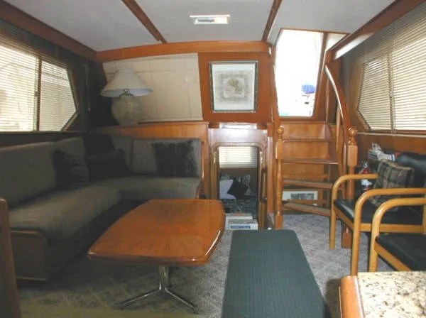 Salon looking aft