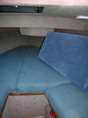 1990 Bayliner 2556