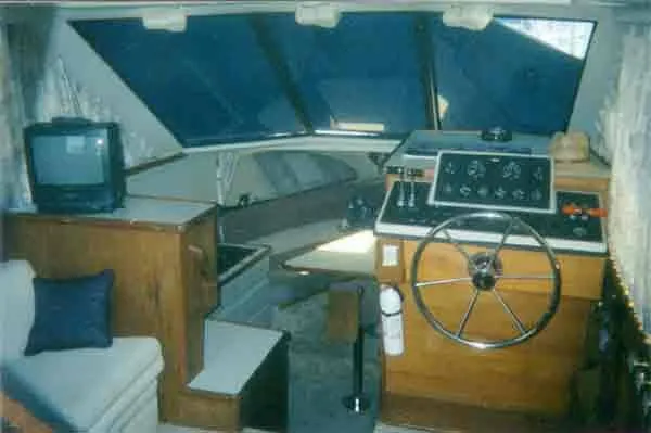1992 Carver AFT CABIN MOTOR YACHT