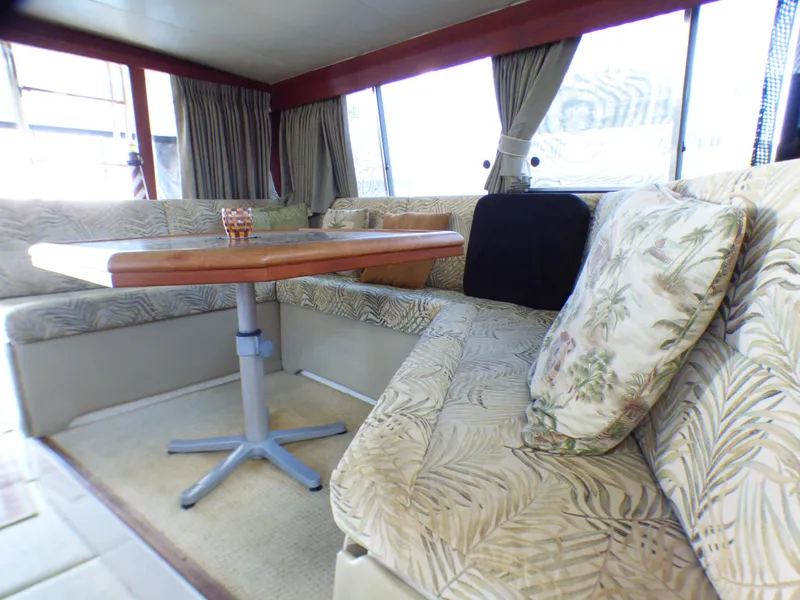 1989 Bayliner 3888 Motoryacht
