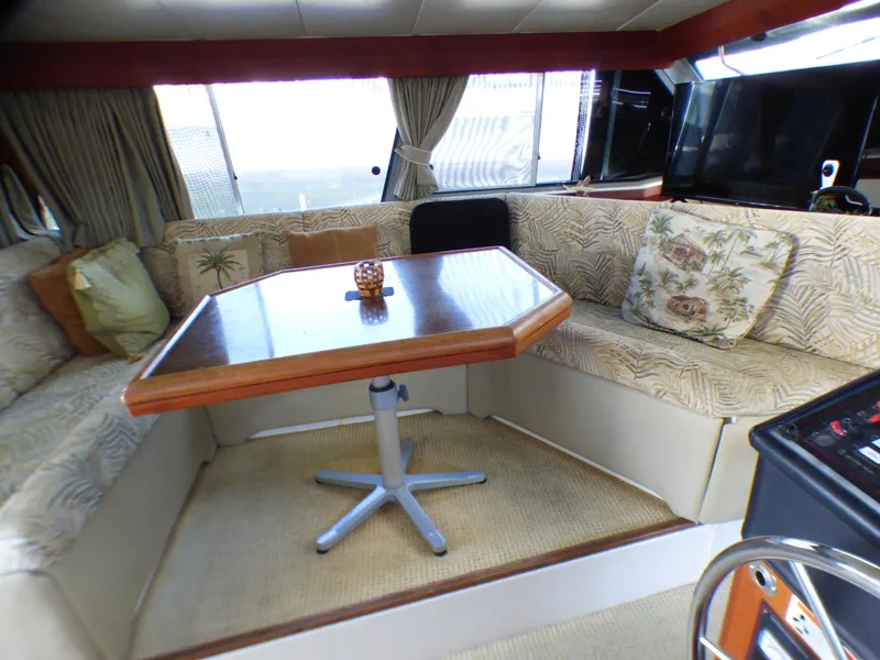 1989 Bayliner 3888 Motoryacht