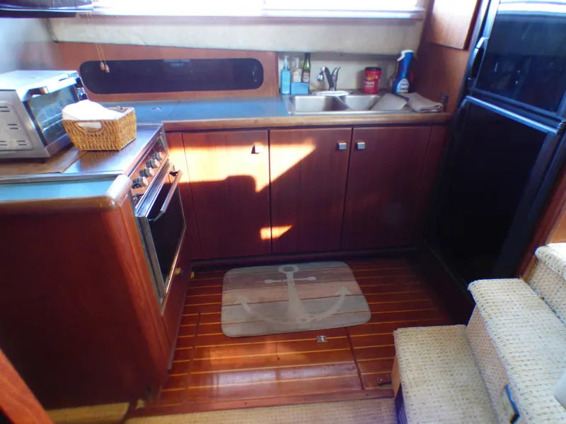 1989 Bayliner 3888 Motoryacht