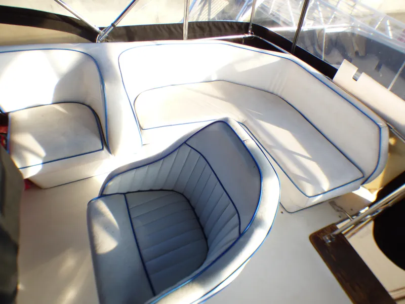 1989 Bayliner 3888 Motoryacht