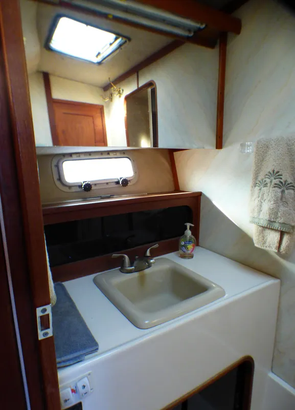 1989 Bayliner 3888 Motoryacht
