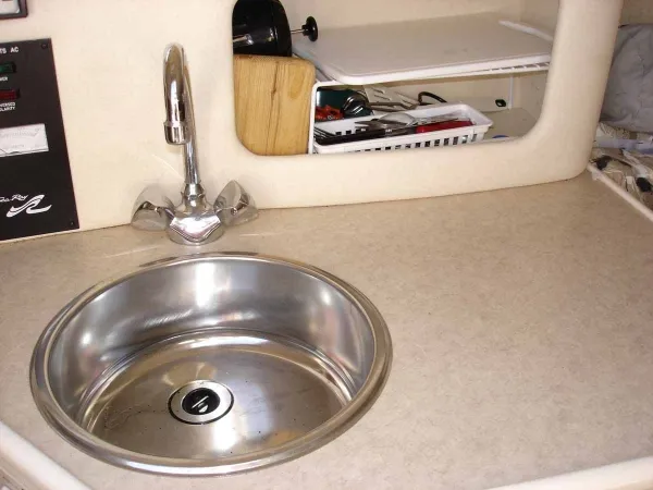 sink,counter top,refrigerator under