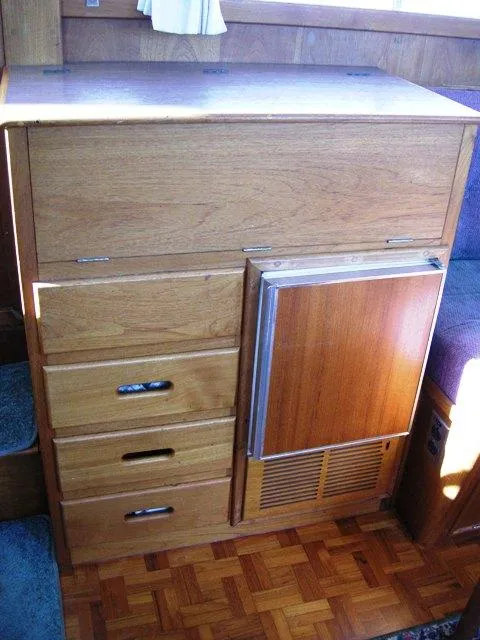 Bar/Ice Maker