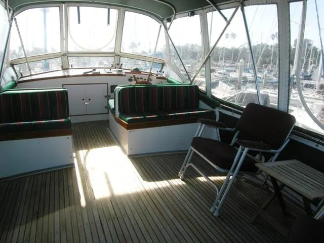 Upper deck