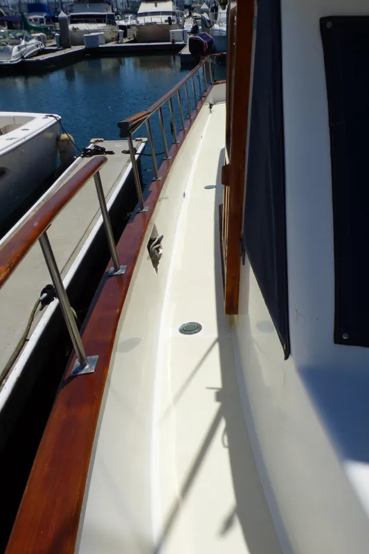 1980 CHB Heritage 42 Trawler