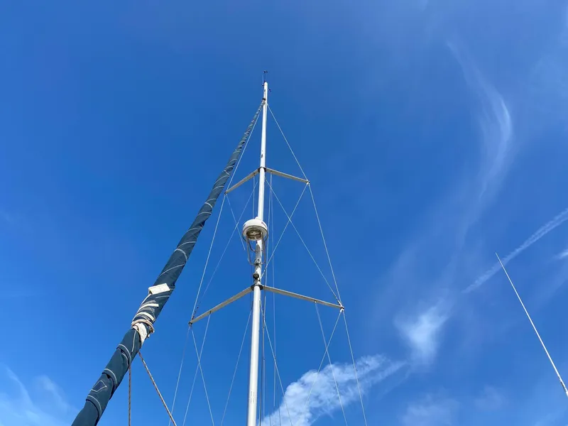 2000 Hunter 410