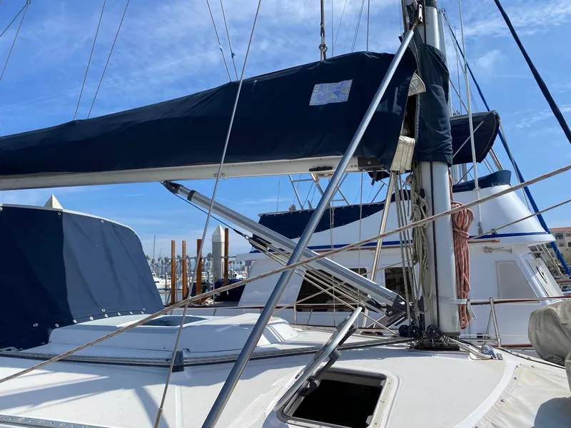 2000 Hunter 410