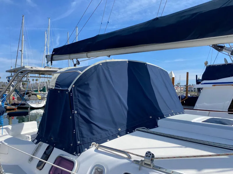 2000 Hunter 410