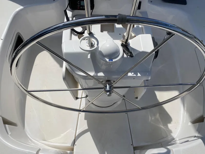 2000 Hunter 410