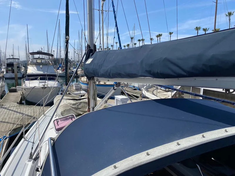 2000 Hunter 410