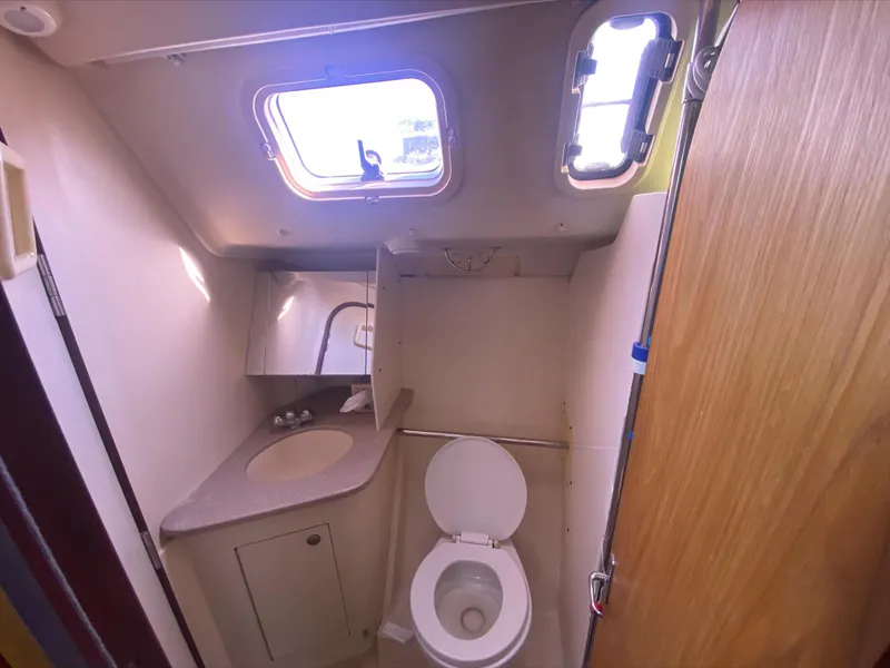 2000 Hunter 410
