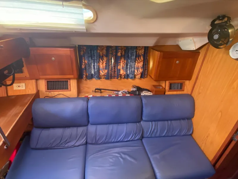 2000 Hunter 410