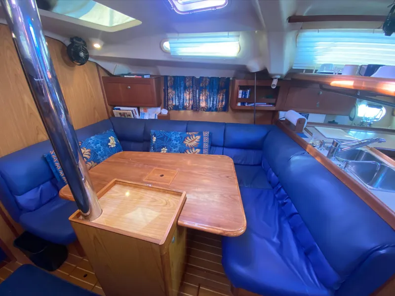 2000 Hunter 410