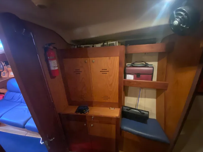 2000 Hunter 410