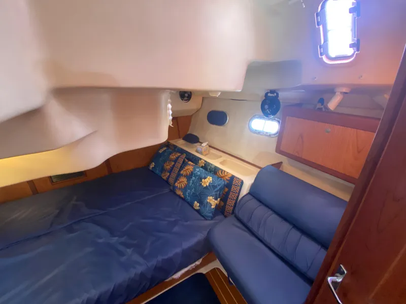 2000 Hunter 410