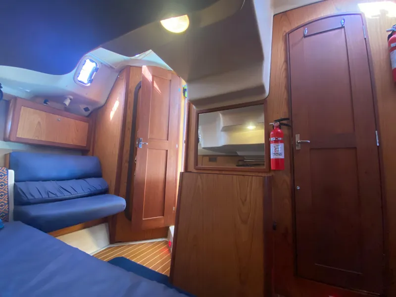 2000 Hunter 410