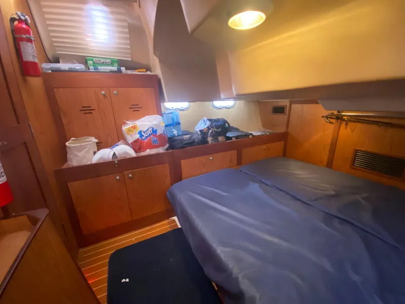 2000 Hunter 410