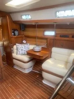 1993 Catalina Morgan 38' Center Cockpit