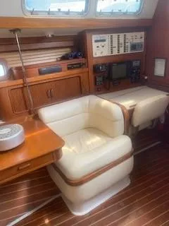 1993 Catalina Morgan 38' Center Cockpit