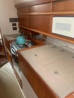 1993 Catalina Morgan 38' Center Cockpit