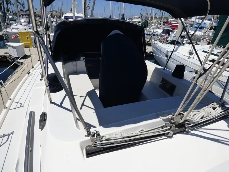 1993 Catalina Morgan 38' Center Cockpit